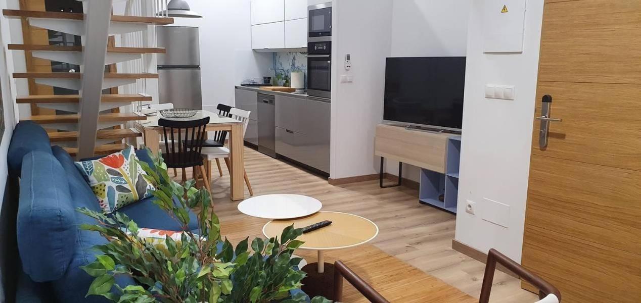 Apartamentos Antares 3 Milladoiro Luaran gambar