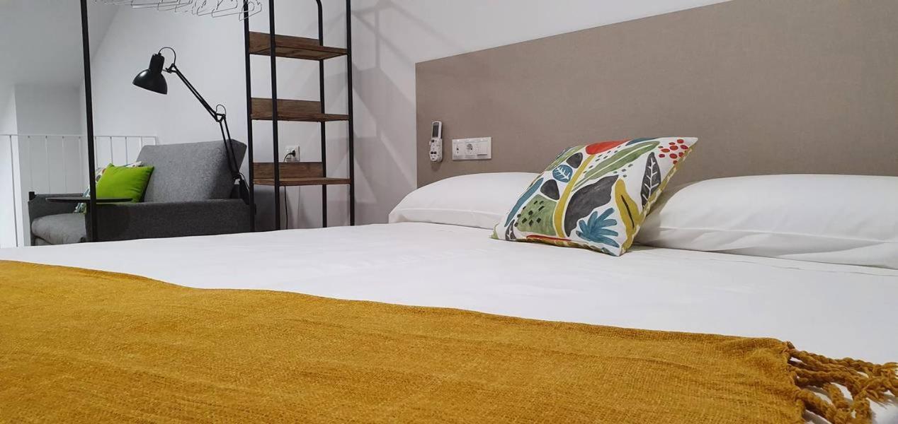 Apartamentos Antares 3 Milladoiro Luaran gambar