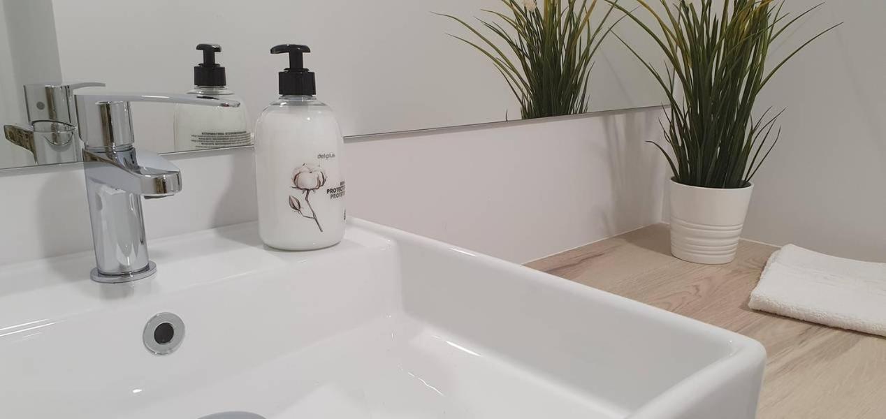 Apartamentos Antares 3 Milladoiro Luaran gambar