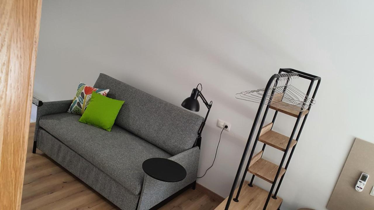 Apartamentos Antares 3 Milladoiro Luaran gambar