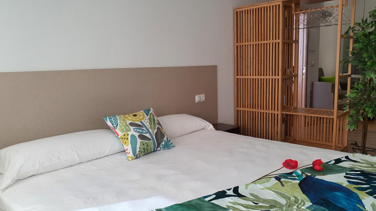 Apartamentos Antares 3 Milladoiro Luaran gambar