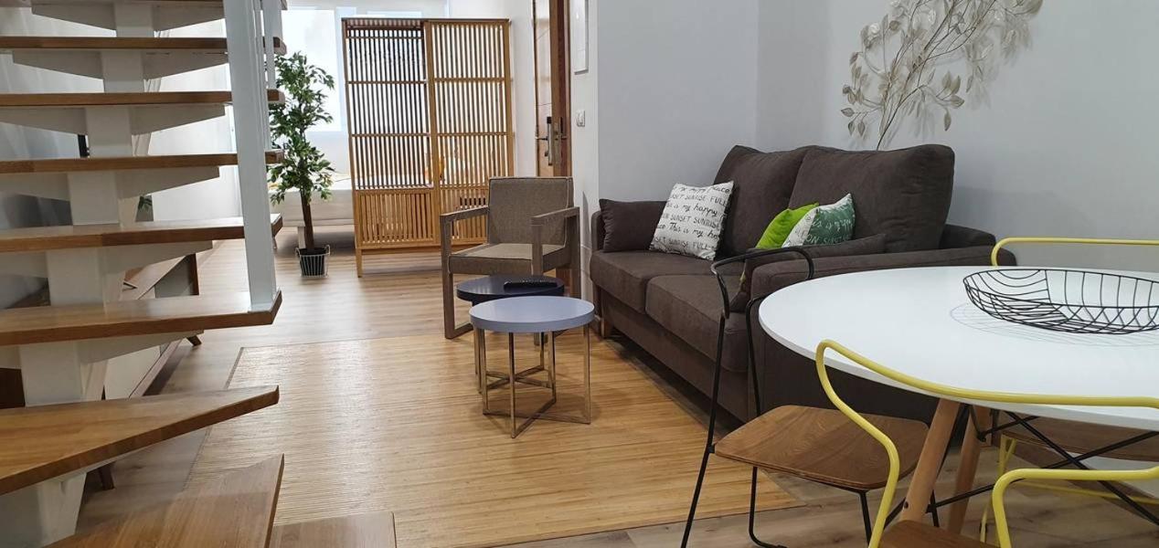 Apartamentos Antares 3 Milladoiro Luaran gambar