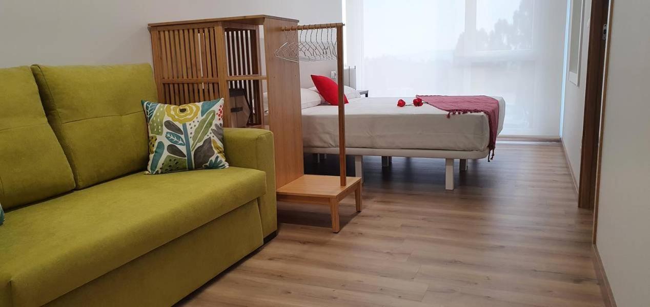 Apartamentos Antares 3 Milladoiro Luaran gambar