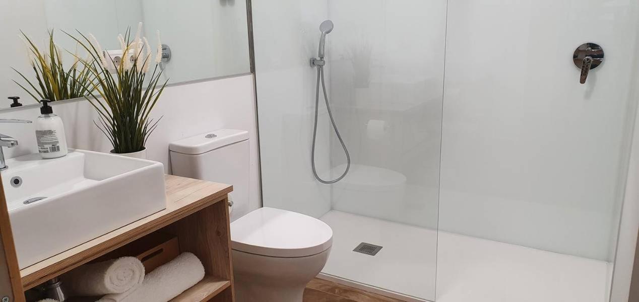 Apartamentos Antares 3 Milladoiro Luaran gambar