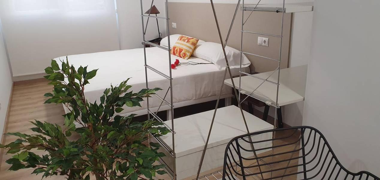 Apartamentos Antares 3 Milladoiro Luaran gambar